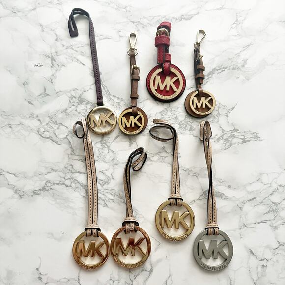 8 Michael Kors Gold & Silver Logo Purse Hang Medallions - Picture 1 of 11
